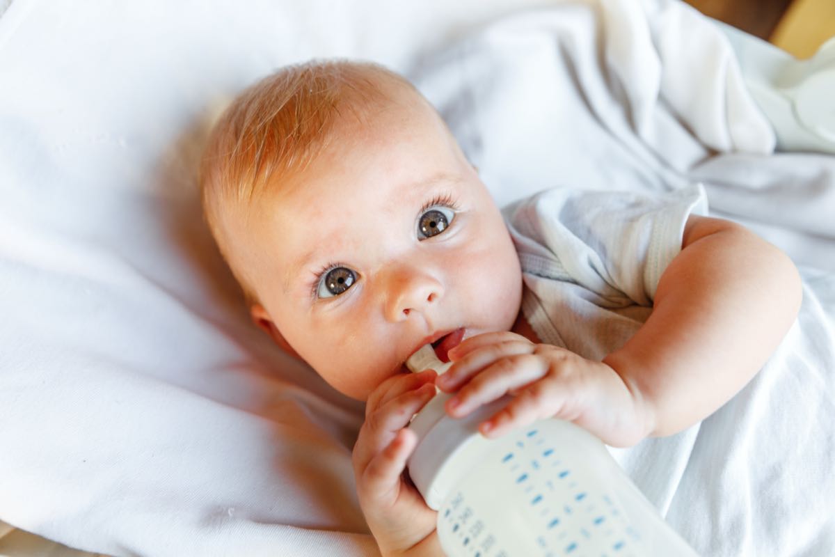  Bottle-feeding